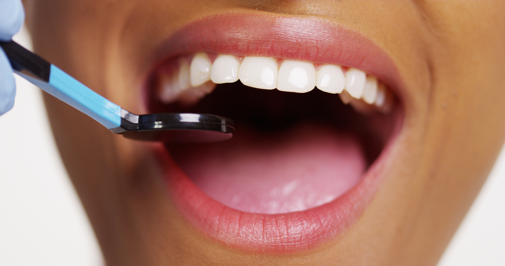 Kompleksowe leczenie stomatologiczne – znajdź drogę do zdrowej i atrakcyjnego uśmiechu.